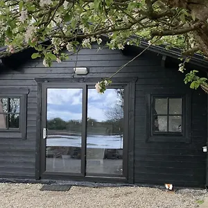 Apartment The Cosy By The Shore
